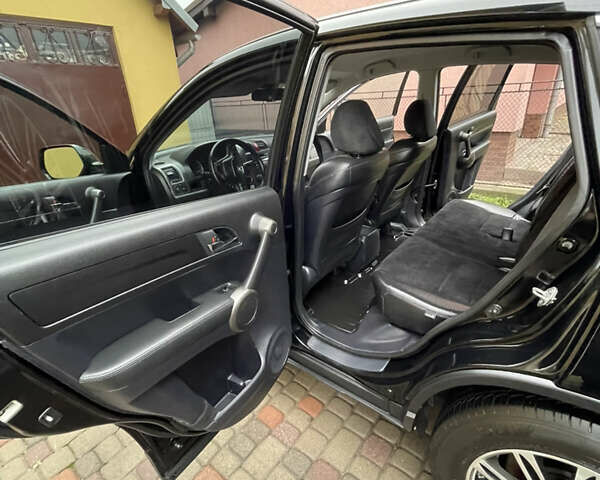 Черный Хонда СРВ, объемом двигателя 2.2 л и пробегом 248 тыс. км за 12700 $, фото 46 на Automoto.ua