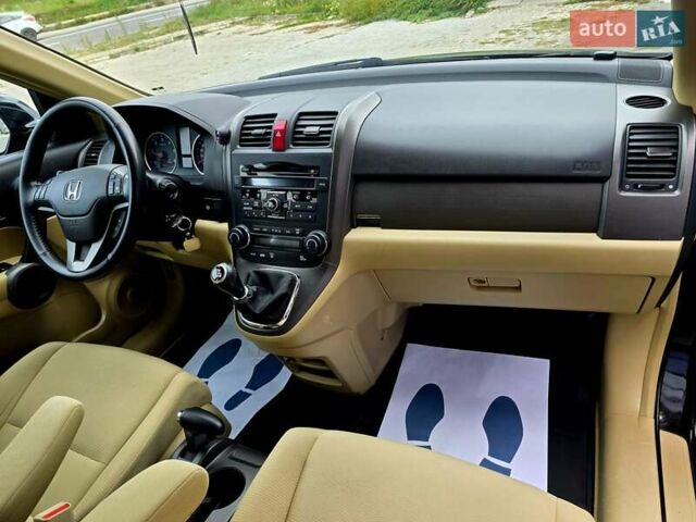Чорний Хонда СРВ, об'ємом двигуна 2.2 л та пробігом 211 тис. км за 12850 $, фото 43 на Automoto.ua