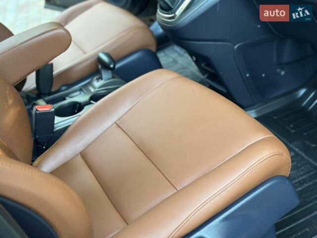 Черный Хонда СРВ, объемом двигателя 2.2 л и пробегом 197 тыс. км за 12800 $, фото 56 на Automoto.ua