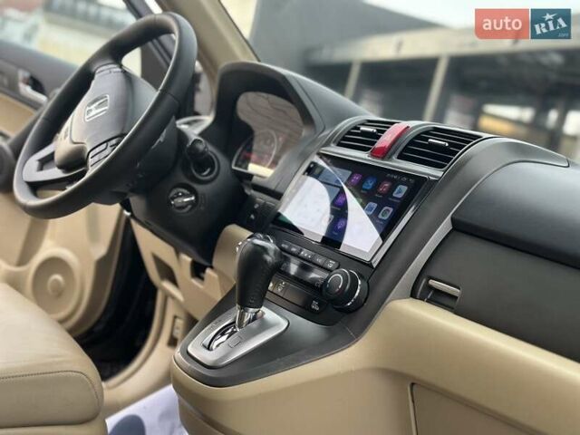 Чорний Хонда СРВ, об'ємом двигуна 2 л та пробігом 181 тис. км за 13777 $, фото 68 на Automoto.ua