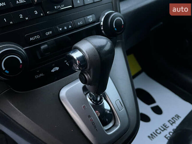 Чорний Хонда СРВ, об'ємом двигуна 2 л та пробігом 245 тис. км за 13100 $, фото 13 на Automoto.ua