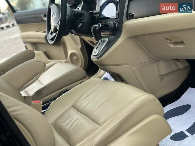 Чорний Хонда СРВ, об'ємом двигуна 2 л та пробігом 181 тис. км за 13777 $, фото 73 на Automoto.ua