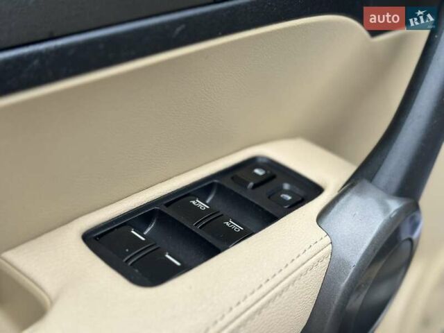 Чорний Хонда СРВ, об'ємом двигуна 2 л та пробігом 181 тис. км за 13777 $, фото 91 на Automoto.ua