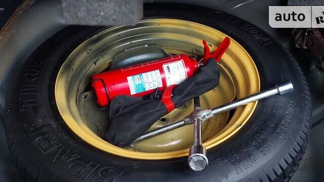 Черный Хонда СРВ, объемом двигателя 2.2 л и пробегом 255 тыс. км за 12999 $, фото 18 на Automoto.ua