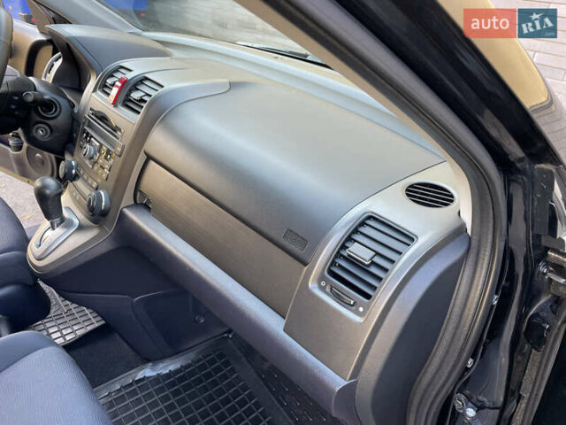 Хонда СРВ 2011 в Киеве на Automoto.ua Черный Хонда СРВ, объемом двигателя 2 л и пробегом 198 тыс. км за 11200 $, фото 26 на Automoto.ua