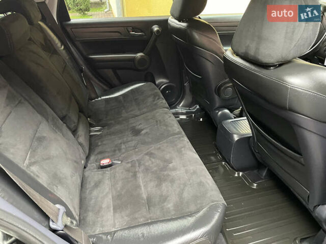 Черный Хонда СРВ, объемом двигателя 2.2 л и пробегом 248 тыс. км за 12700 $, фото 35 на Automoto.ua