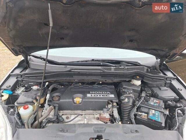 Черный Хонда СРВ, объемом двигателя 2.2 л и пробегом 249 тыс. км за 14950 $, фото 50 на Automoto.ua