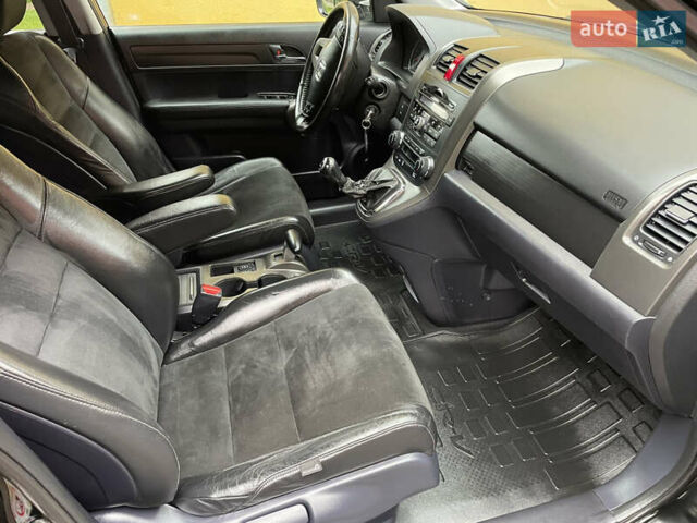 Черный Хонда СРВ, объемом двигателя 2.2 л и пробегом 248 тыс. км за 12700 $, фото 33 на Automoto.ua