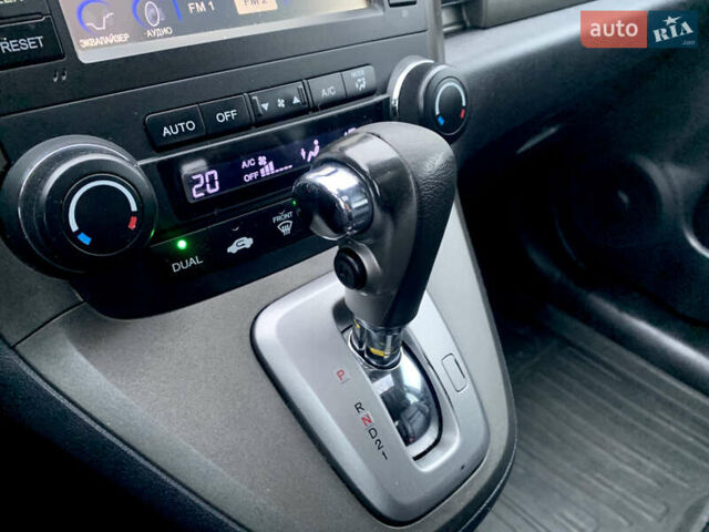 Черный Хонда СРВ, объемом двигателя 2.4 л и пробегом 202 тыс. км за 13700 $, фото 48 на Automoto.ua