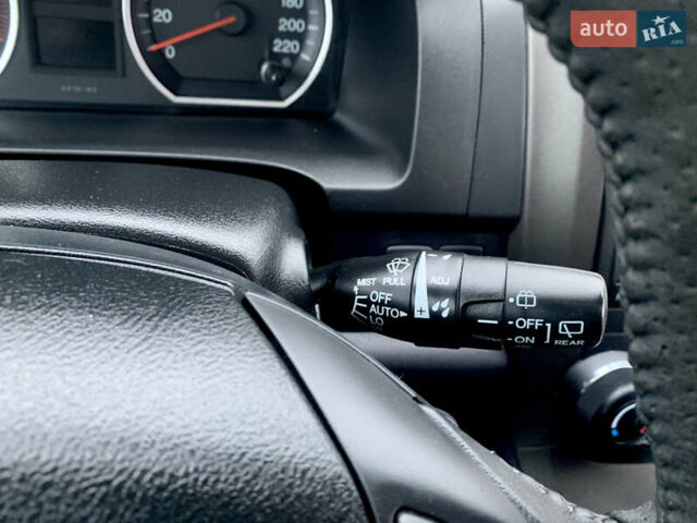 Черный Хонда СРВ, объемом двигателя 2.4 л и пробегом 202 тыс. км за 13700 $, фото 57 на Automoto.ua