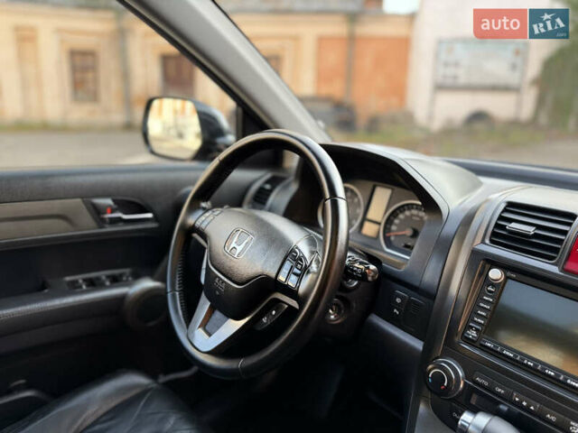 Черный Хонда СРВ, объемом двигателя 2.2 л и пробегом 238 тыс. км за 14699 $, фото 66 на Automoto.ua