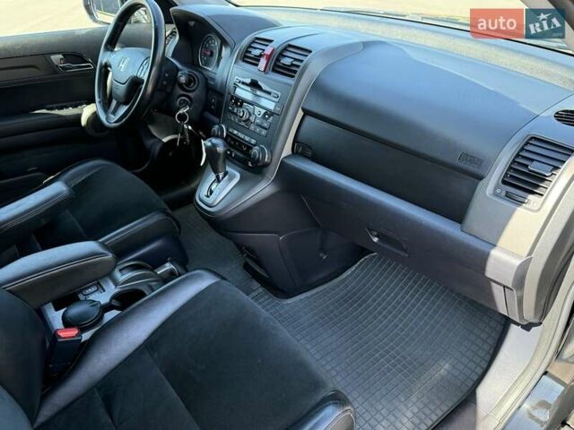 Черный Хонда СРВ, объемом двигателя 2 л и пробегом 225 тыс. км за 13400 $, фото 63 на Automoto.ua