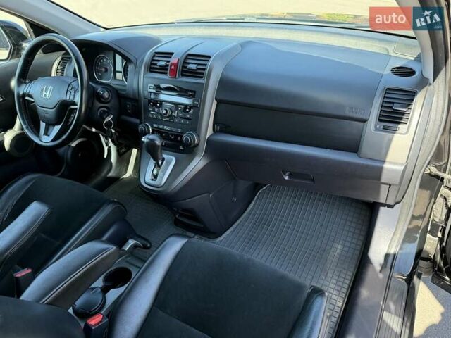 Черный Хонда СРВ, объемом двигателя 2 л и пробегом 225 тыс. км за 13400 $, фото 67 на Automoto.ua