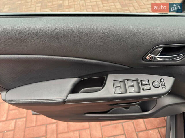 Черный Хонда СРВ, объемом двигателя 2.2 л и пробегом 182 тыс. км за 17200 $, фото 8 на Automoto.ua