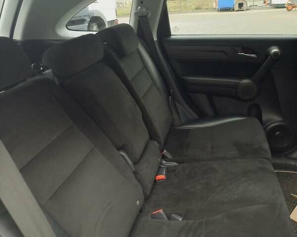 Черный Хонда СРВ, объемом двигателя 2.2 л и пробегом 170 тыс. км за 14000 $, фото 3 на Automoto.ua