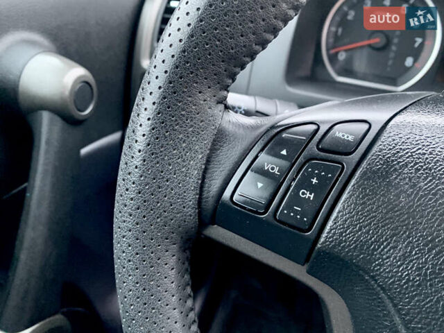 Черный Хонда СРВ, объемом двигателя 2.4 л и пробегом 202 тыс. км за 13700 $, фото 55 на Automoto.ua