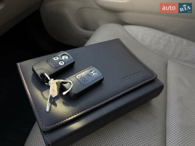 Черный Хонда СРВ, объемом двигателя 2.2 л и пробегом 135 тыс. км за 20500 $, фото 57 на Automoto.ua