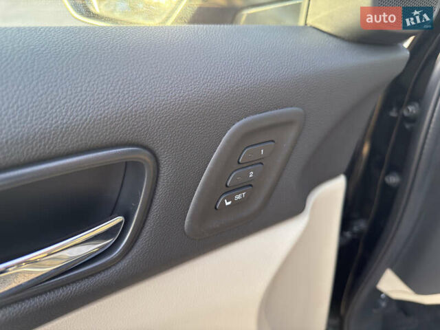 Черный Хонда СРВ, объемом двигателя 2.2 л и пробегом 135 тыс. км за 20500 $, фото 28 на Automoto.ua