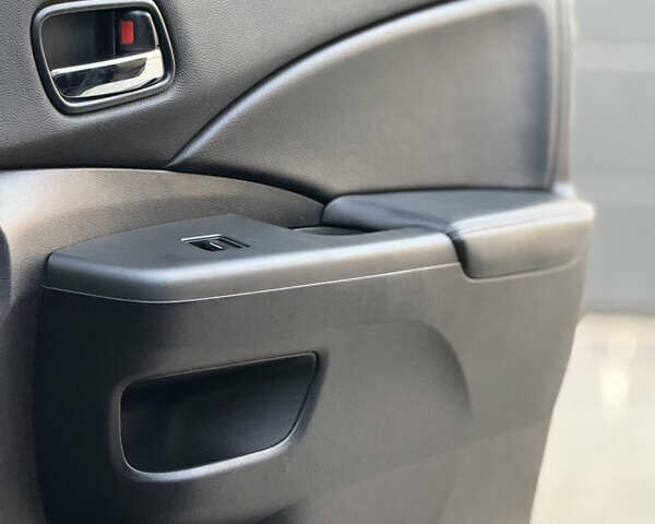 Черный Хонда СРВ, объемом двигателя 2.2 л и пробегом 265 тыс. км за 18990 $, фото 55 на Automoto.ua