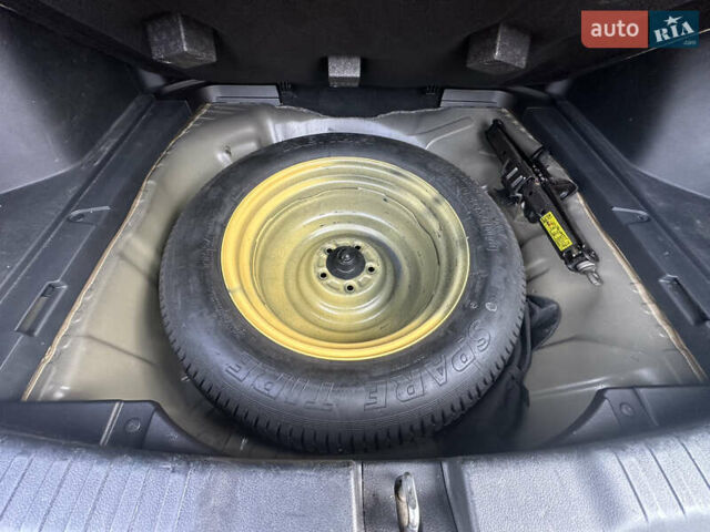 Чорний Хонда СРВ, об'ємом двигуна 2.2 л та пробігом 172 тис. км за 16600 $, фото 17 на Automoto.ua