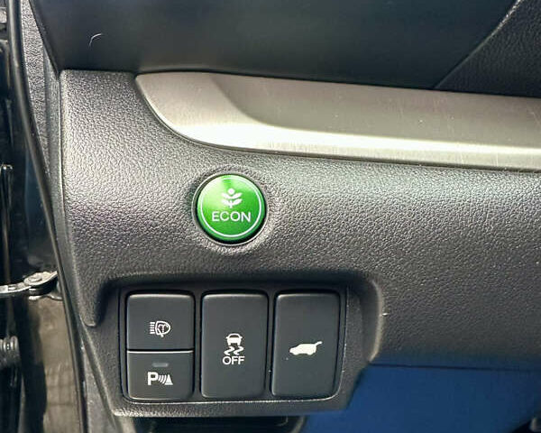 Черный Хонда СРВ, объемом двигателя 2.2 л и пробегом 207 тыс. км за 16485 $, фото 27 на Automoto.ua