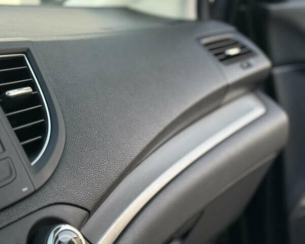 Черный Хонда СРВ, объемом двигателя 2.2 л и пробегом 265 тыс. км за 18990 $, фото 46 на Automoto.ua