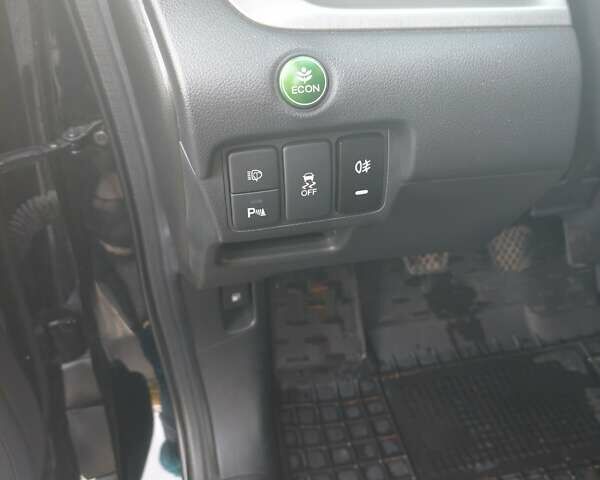 Черный Хонда СРВ, объемом двигателя 2.2 л и пробегом 220 тыс. км за 14000 $, фото 11 на Automoto.ua