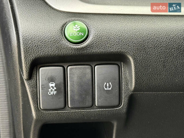 Хонда СРВ 2014 в Киеве на Automoto.ua Черный Хонда СРВ, объемом двигателя 2.4 л и пробегом 211 тыс. км за 14950 $, фото 20 на Automoto.ua