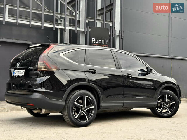 Хонда СРВ 2014 в Киеве на Automoto.ua Черный Хонда СРВ, объемом двигателя 2.4 л и пробегом 211 тыс. км за 14950 $, фото 2 на Automoto.ua