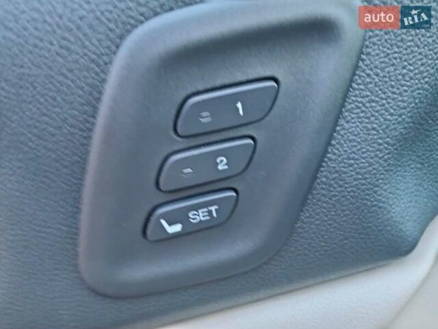 Хонда СРВ 2014 в Тернополе на Automoto.ua Черный Хонда СРВ, объемом двигателя 2.2 л и пробегом 255 тыс. км за 18850 $, фото 18 на Automoto.ua