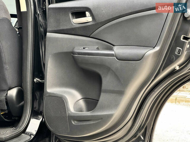 Хонда СРВ 2014 в Киеве на Automoto.ua Черный Хонда СРВ, объемом двигателя 2.4 л и пробегом 211 тыс. км за 14950 $, фото 25 на Automoto.ua