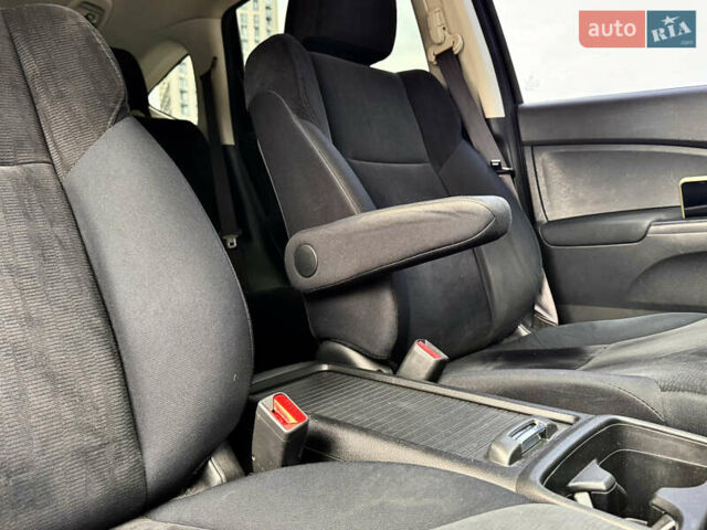 Хонда СРВ 2014 в Киеве на Automoto.ua Черный Хонда СРВ, объемом двигателя 2.4 л и пробегом 211 тыс. км за 14950 $, фото 37 на Automoto.ua