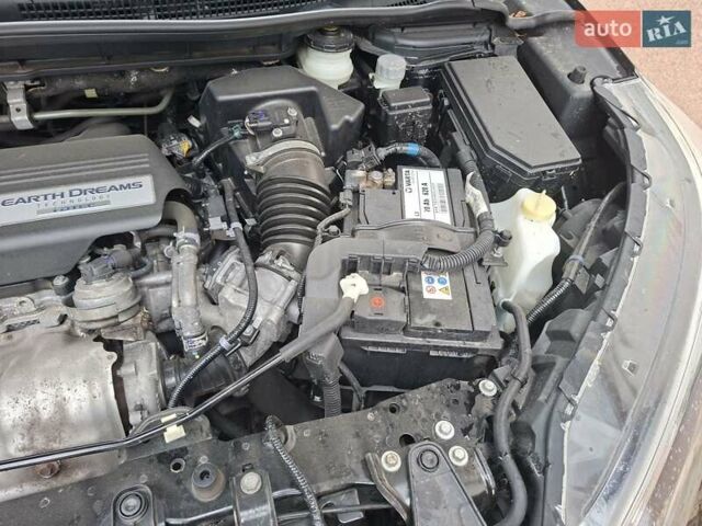 Черный Хонда СРВ, объемом двигателя 1.6 л и пробегом 281 тыс. км за 16300 $, фото 19 на Automoto.ua