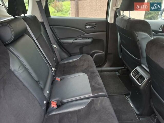 Черный Хонда СРВ, объемом двигателя 1.6 л и пробегом 282 тыс. км за 16650 $, фото 10 на Automoto.ua