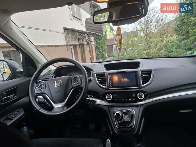 Черный Хонда СРВ, объемом двигателя 1.6 л и пробегом 282 тыс. км за 16650 $, фото 5 на Automoto.ua