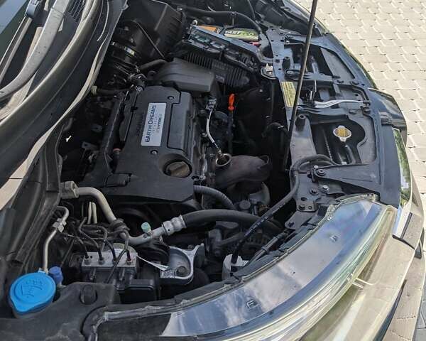 Черный Хонда СРВ, объемом двигателя 2.36 л и пробегом 205 тыс. км за 15700 $, фото 7 на Automoto.ua