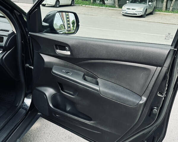 Черный Хонда СРВ, объемом двигателя 2.36 л и пробегом 160 тыс. км за 14500 $, фото 12 на Automoto.ua