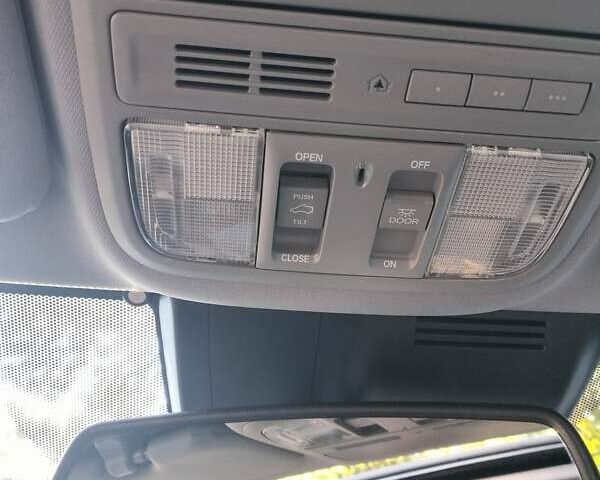 Черный Хонда СРВ, объемом двигателя 1.5 л и пробегом 79 тыс. км за 21800 $, фото 39 на Automoto.ua