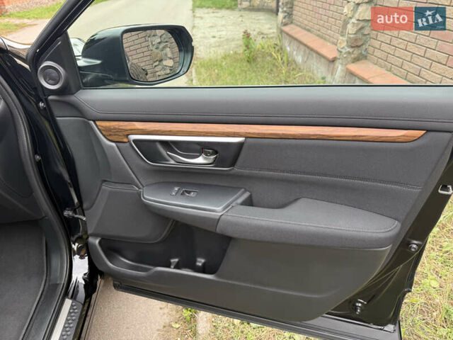 Черный Хонда СРВ, объемом двигателя 1.5 л и пробегом 142 тыс. км за 20100 $, фото 11 на Automoto.ua