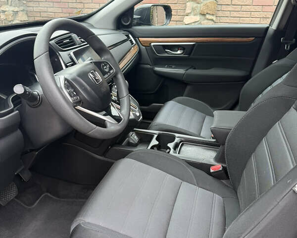 Черный Хонда СРВ, объемом двигателя 1.5 л и пробегом 142 тыс. км за 20100 $, фото 8 на Automoto.ua