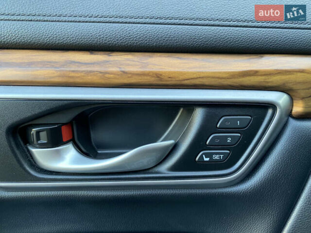 Черный Хонда СРВ, объемом двигателя 1.5 л и пробегом 192 тыс. км за 17999 $, фото 17 на Automoto.ua