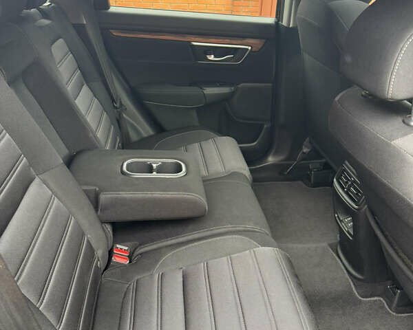 Черный Хонда СРВ, объемом двигателя 1.5 л и пробегом 142 тыс. км за 20100 $, фото 12 на Automoto.ua