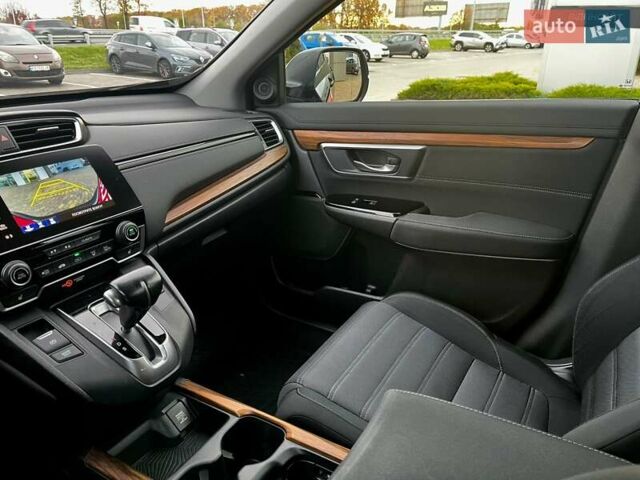 Черный Хонда СРВ, объемом двигателя 1.5 л и пробегом 152 тыс. км за 21977 $, фото 18 на Automoto.ua