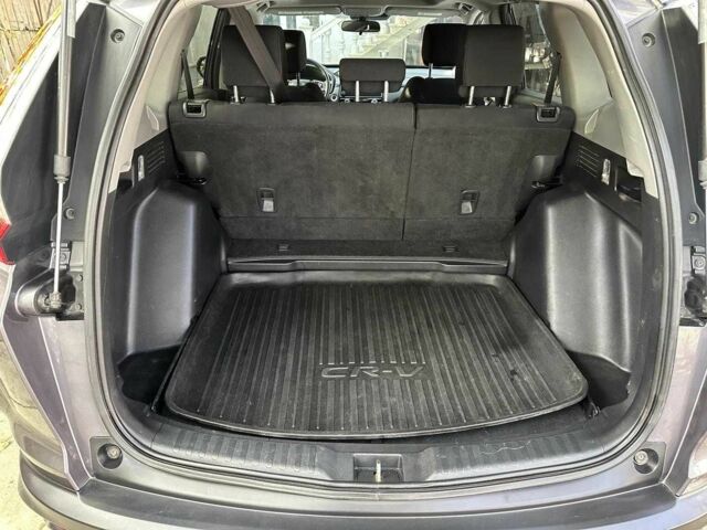 Черный Хонда СРВ, объемом двигателя 1.5 л и пробегом 136 тыс. км за 13800 $, фото 7 на Automoto.ua