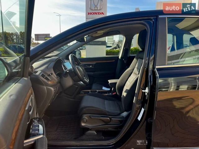 Черный Хонда СРВ, объемом двигателя 1.5 л и пробегом 152 тыс. км за 22552 $, фото 12 на Automoto.ua