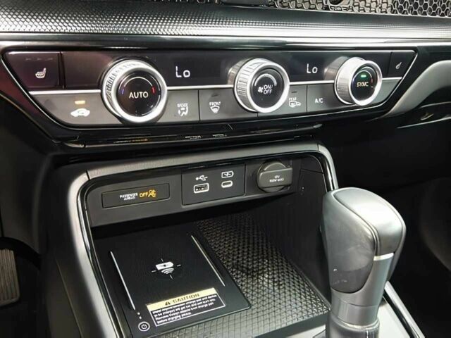 Чорний Хонда СРВ, об'ємом двигуна 1.5 л та пробігом 29 тис. км за 13000 $, фото 8 на Automoto.ua