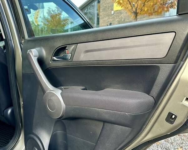 Коричневый Хонда СРВ, объемом двигателя 2 л и пробегом 158 тыс. км за 10999 $, фото 24 на Automoto.ua