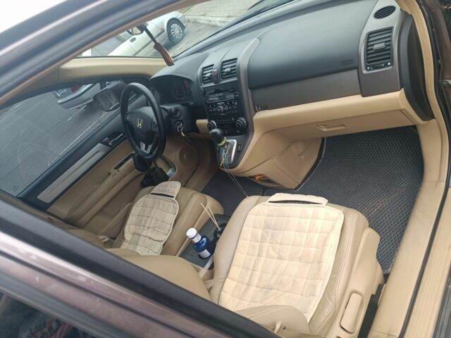 Коричневый Хонда СРВ, объемом двигателя 2.4 л и пробегом 330 тыс. км за 10300 $, фото 4 на Automoto.ua