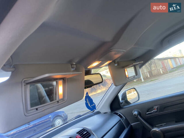 Коричневый Хонда СРВ, объемом двигателя 2 л и пробегом 245 тыс. км за 12700 $, фото 20 на Automoto.ua