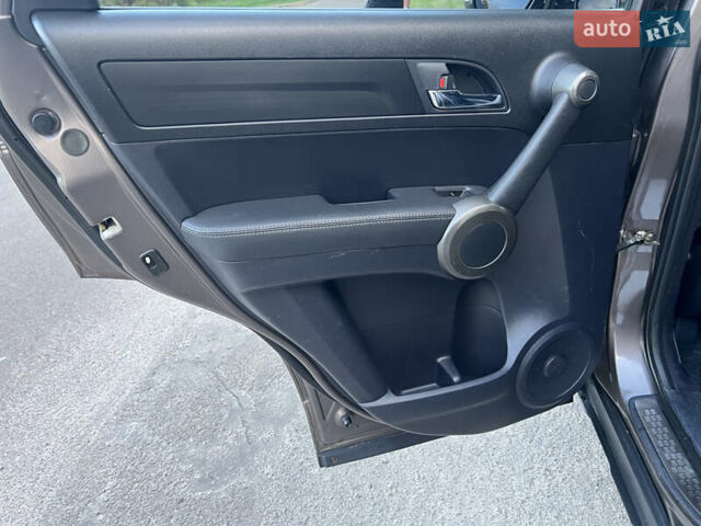 Коричневый Хонда СРВ, объемом двигателя 2.35 л и пробегом 201 тыс. км за 14700 $, фото 10 на Automoto.ua